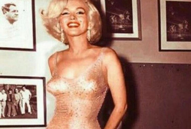Marilyn Monroe naked dress
