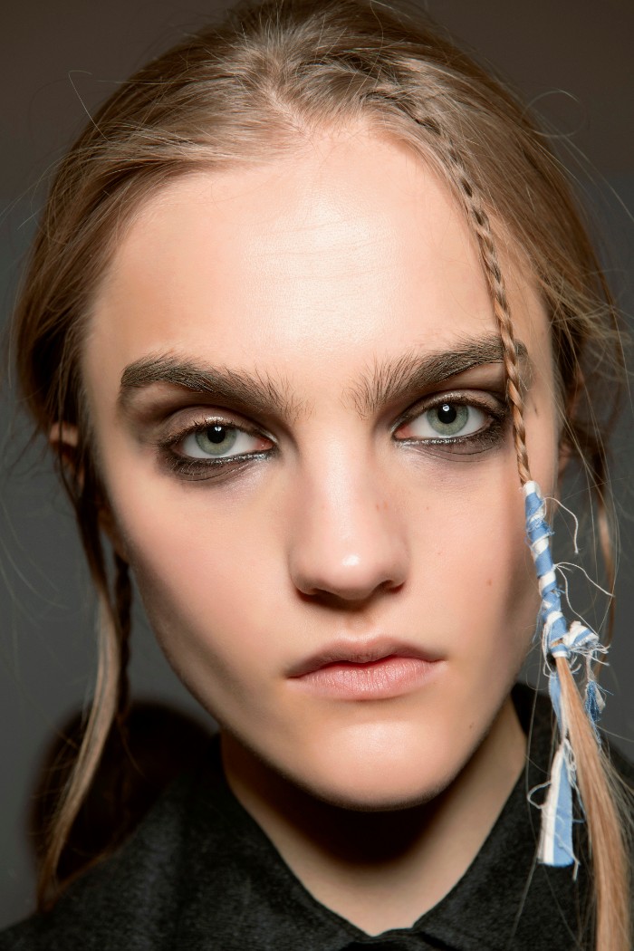 trenza, braid, peinados, Max Mara Otoño-Invierno 2020/Foto: Imaxtree