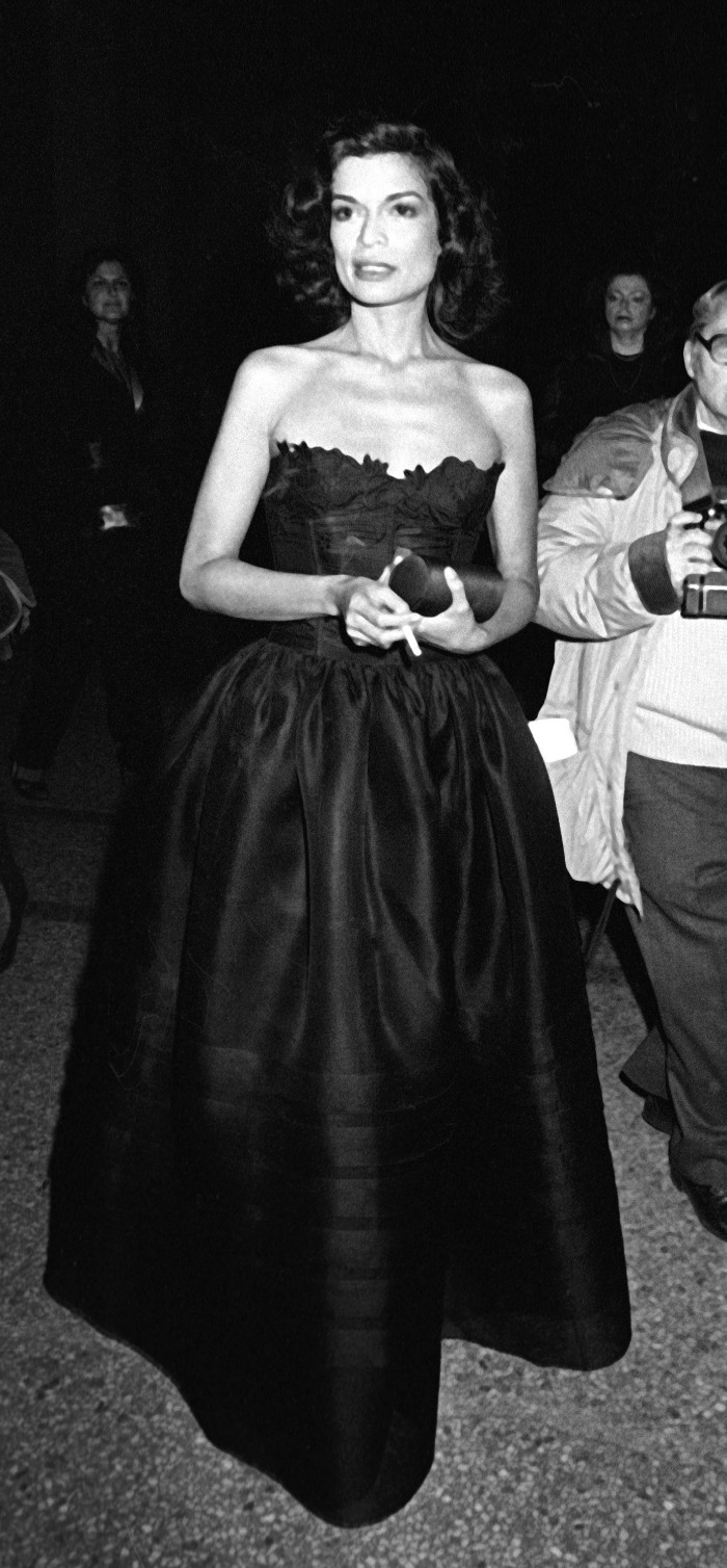 Bianca Jagger, museo metropolitano de arte, met gala, Metropolitan Museum of Art Costume Institute Gala