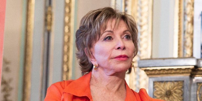 Entrevista, Isabel Allende, El mundo que viene según Isabel Allende