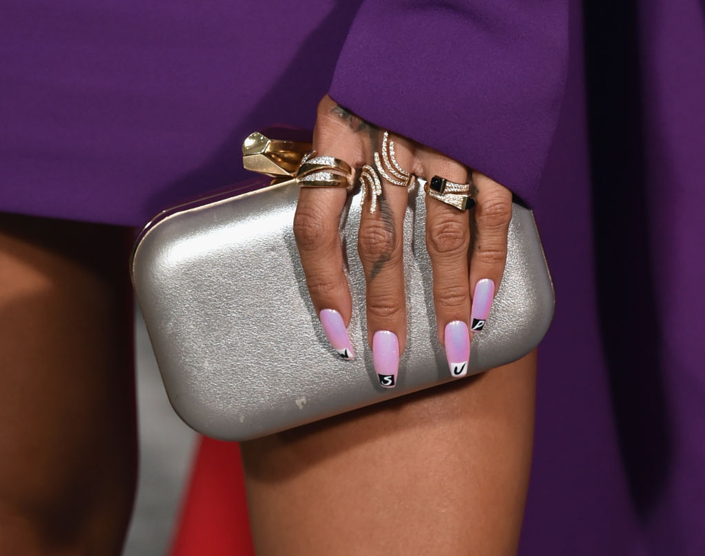 extravagante-diseños-de-uñas-Harpers-Bazaar-II