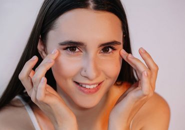 5 ingredientes naturales para combatir las ojeras y las bolsas de los ojos