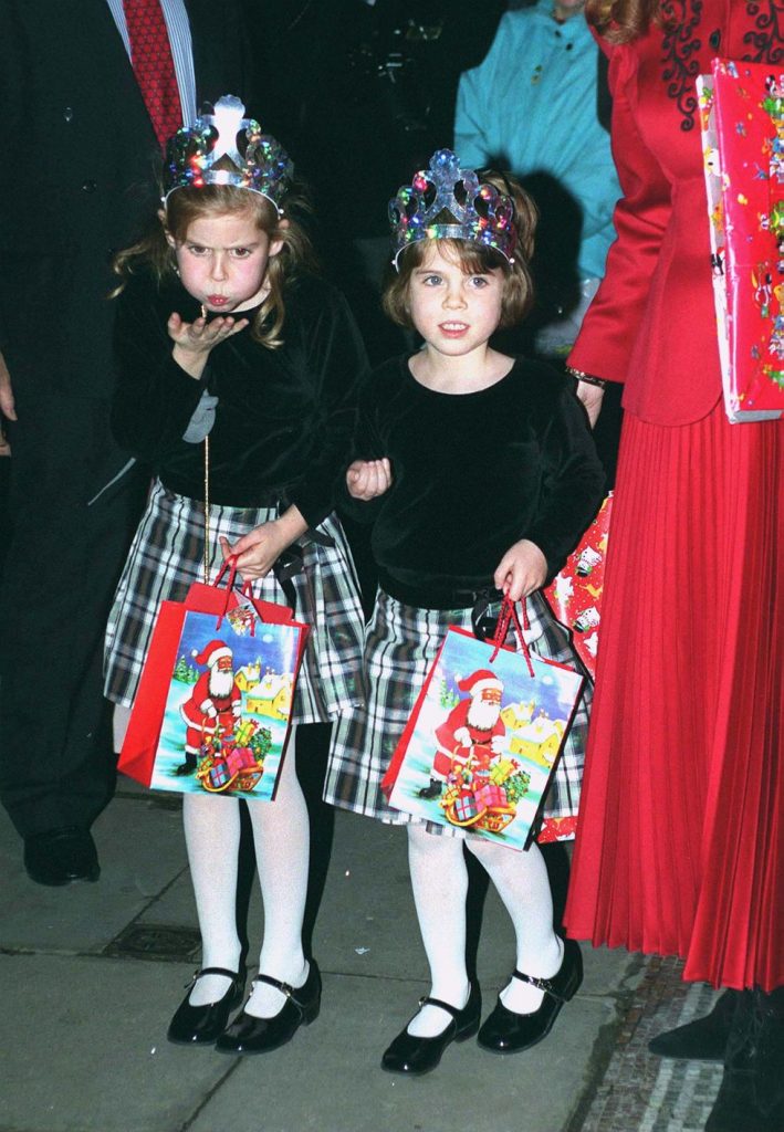 fotos de navidad de la realeza beatriz y eugenia