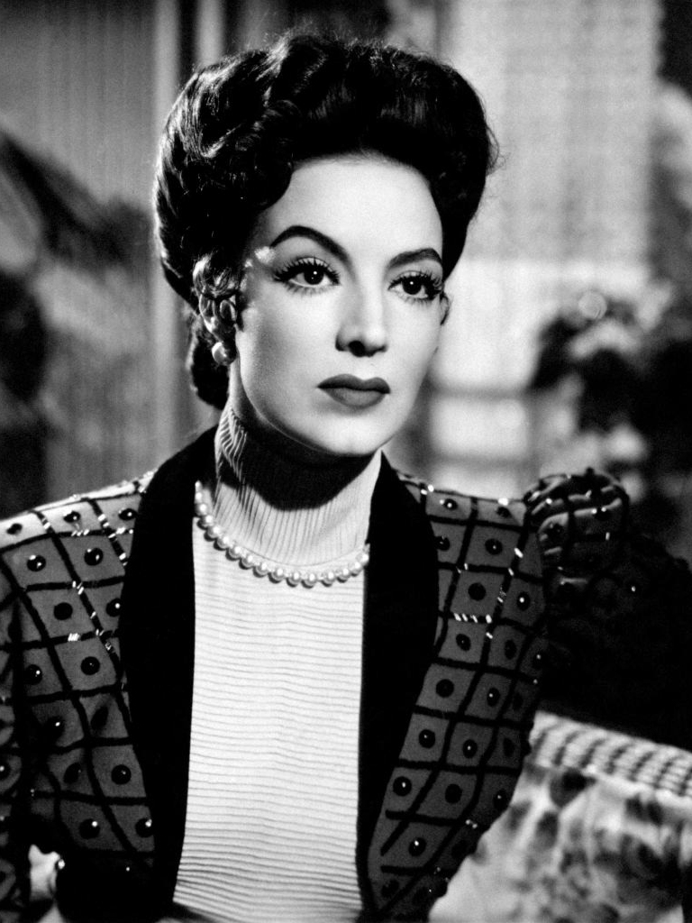 maría félix looks