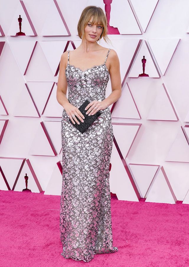 Looks Alfombra Roja Oscars 2021 Margot Robbie