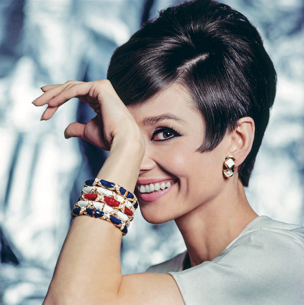 Audrey Hepburn fotos brazalete