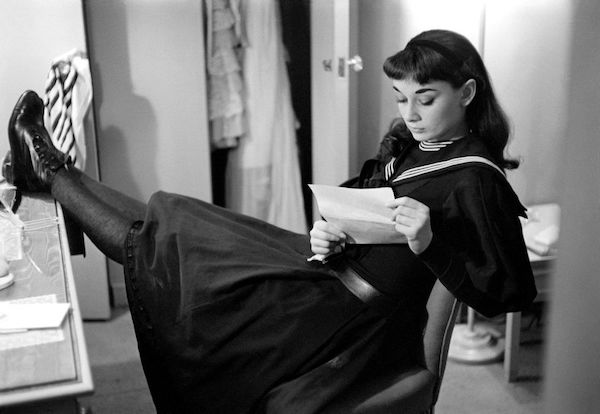 Audrey Hepburn fotos lectura