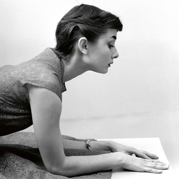 Audrey Hepburn fotos manos