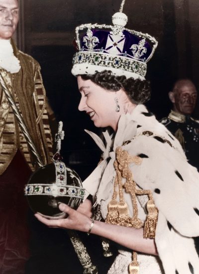 Isabel II outfit coronación