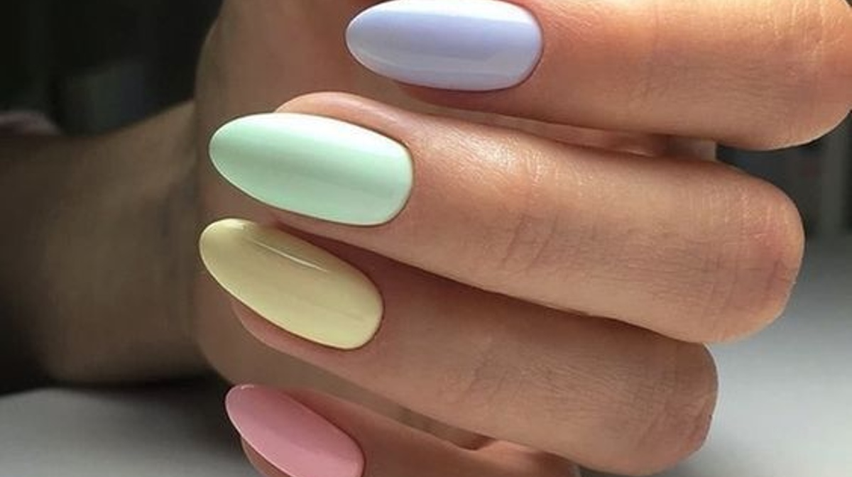 modelos de uñas de colores para el verano