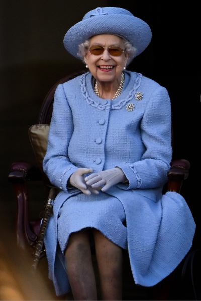 se murió la reina Isabel II