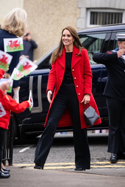 Kate Middleton outfit rojo