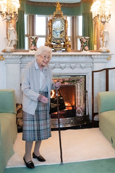 reina Isabel II
