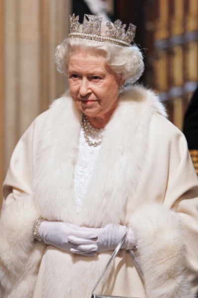 la reina Isabel II