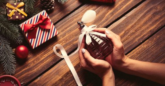 Cuales-son-los-mejores-perfumes-para-regalar-en-Navidad
