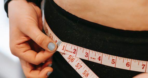 Tips para bajar de peso y recuperar tu figura en 2023
